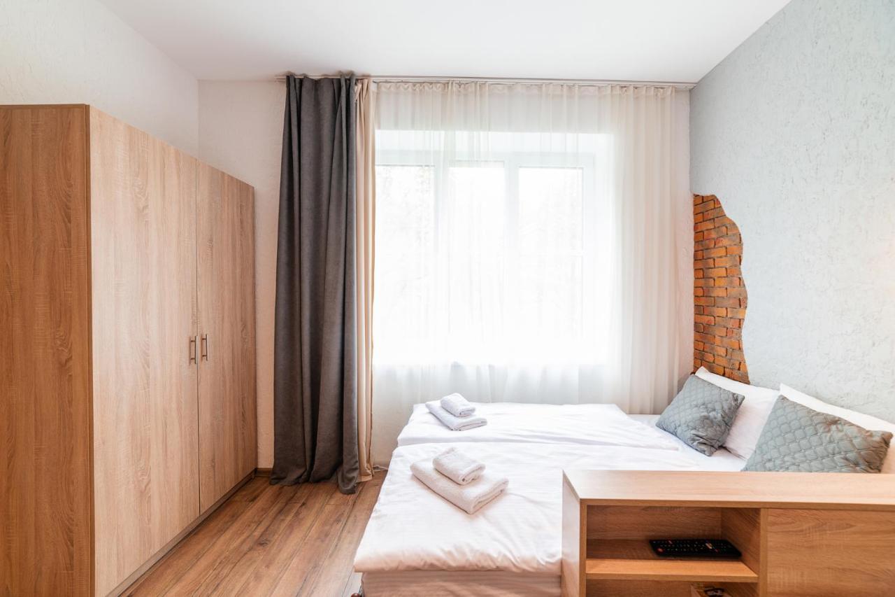 Appartamento Затишні Смарт-Квартири В Історичному Центрі! Užhorod Esterno foto